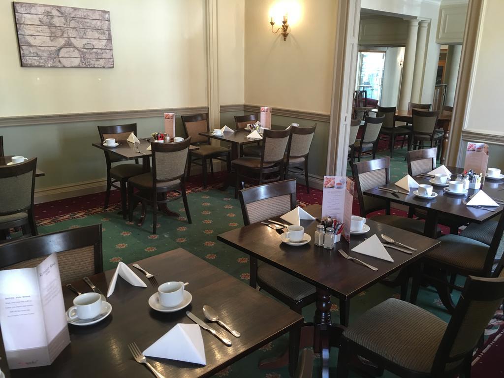 The Rutland Arms Hotel ニューマーケット エクステリア 写真