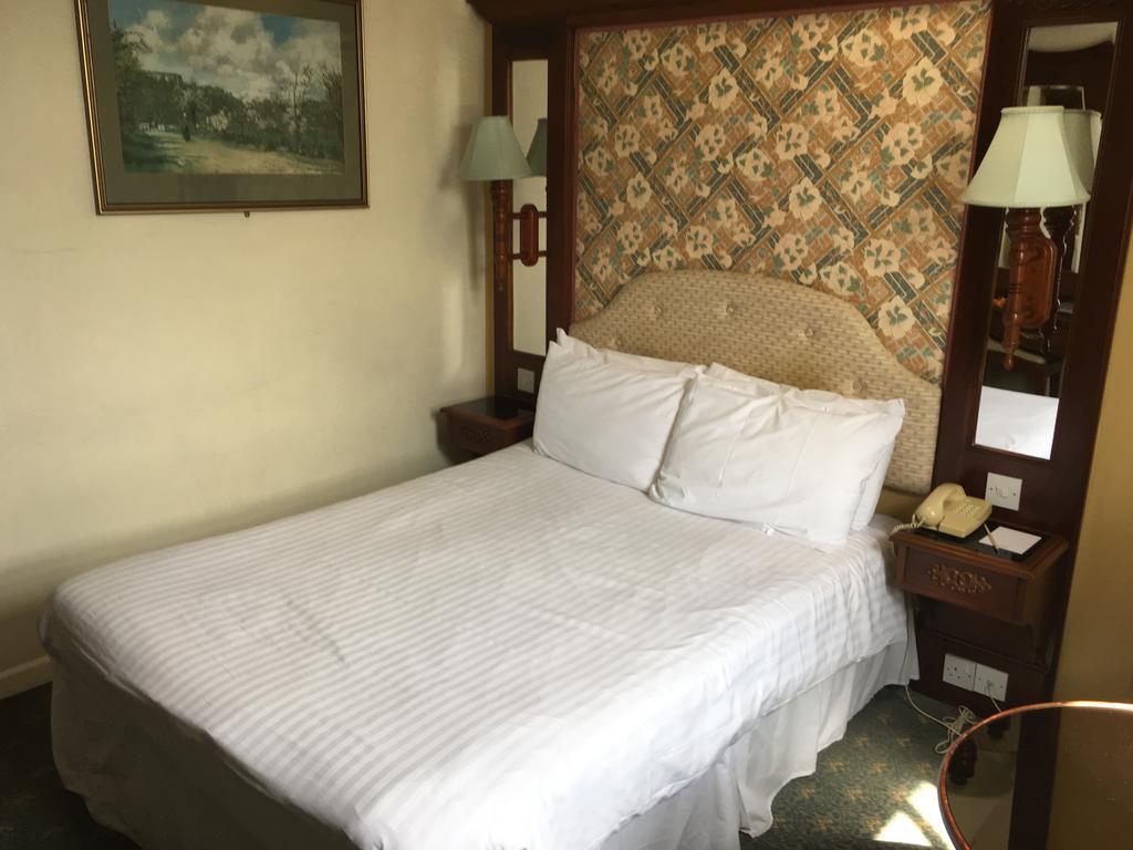 The Rutland Arms Hotel ニューマーケット エクステリア 写真