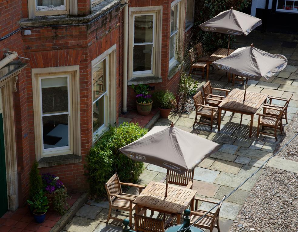 The Rutland Arms Hotel ニューマーケット エクステリア 写真